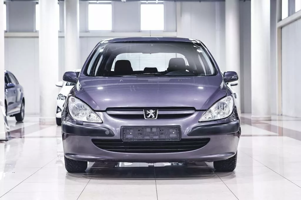 Купить 307 с пробегом