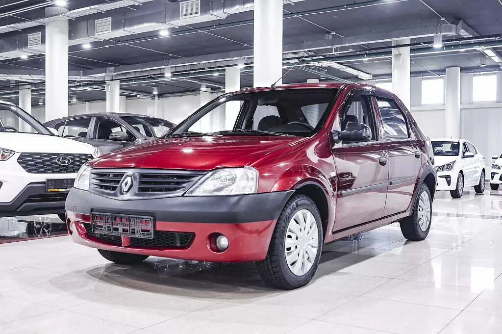 Купить Logan с пробегом